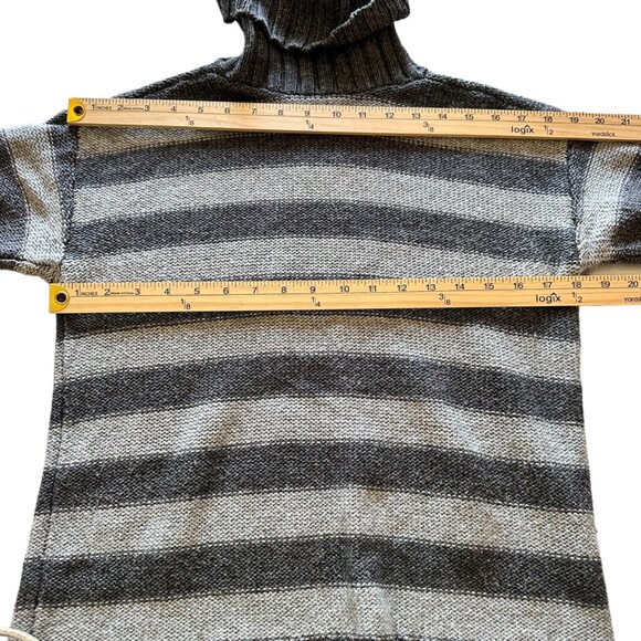 Toad Co sweater Women's size XS knit longsleeve gray stripes - Picture 7 of 11